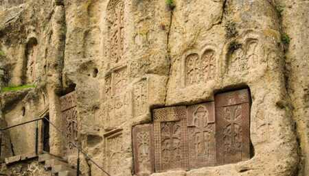 Арка Чаренца - Языческий храм Гарни - Монастырь Гегард - Выпечка лаваша