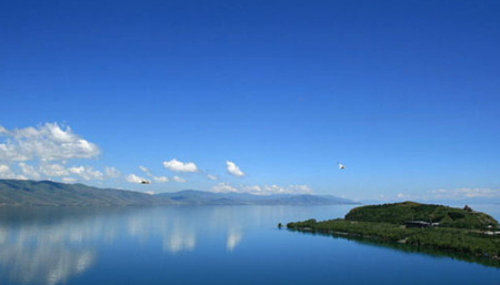 Поездка на озеро Севан и в монастырь Севанаванк с водителем
